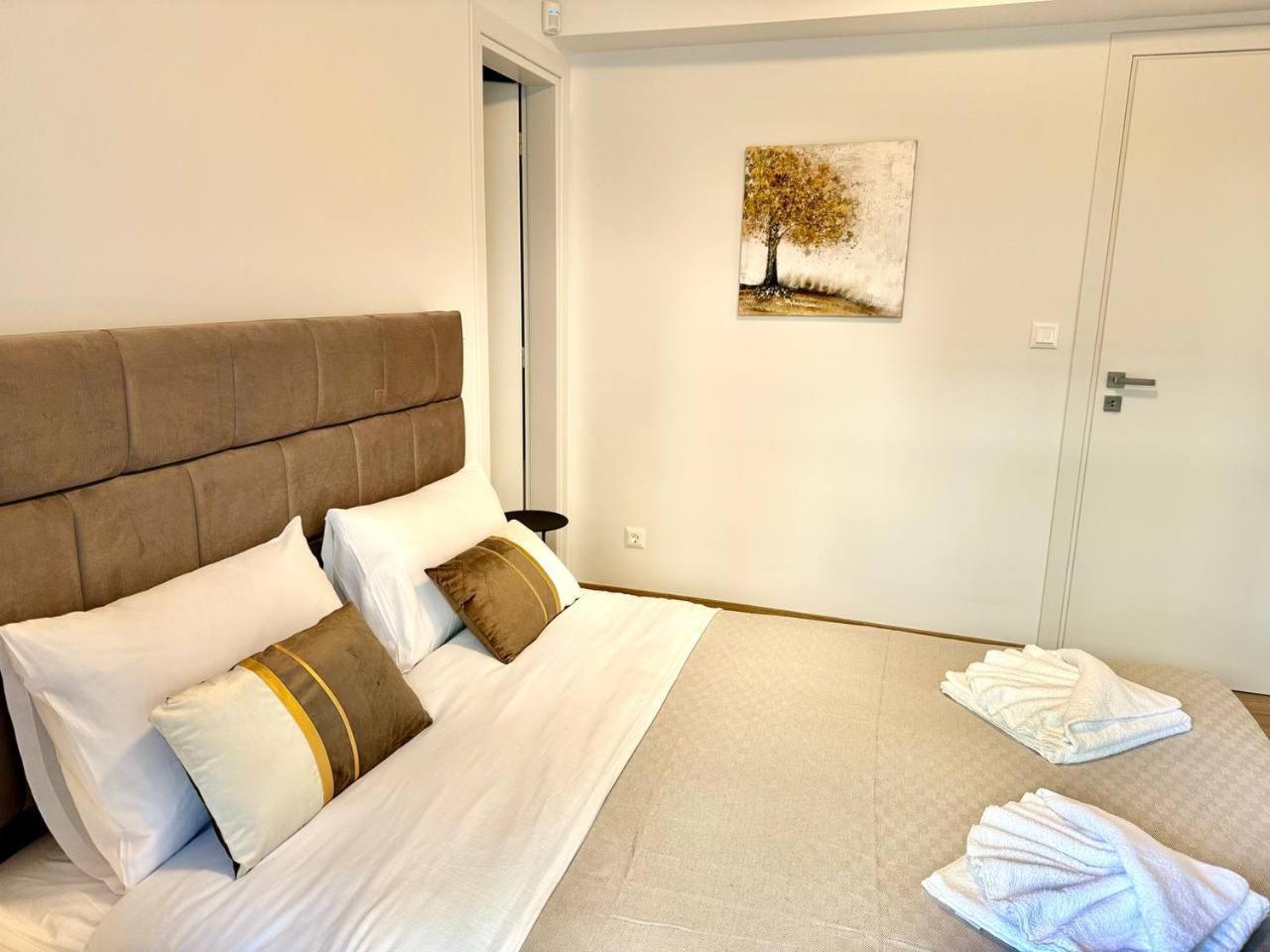 Lux Residence Ampelokipi Atenas Exterior foto
